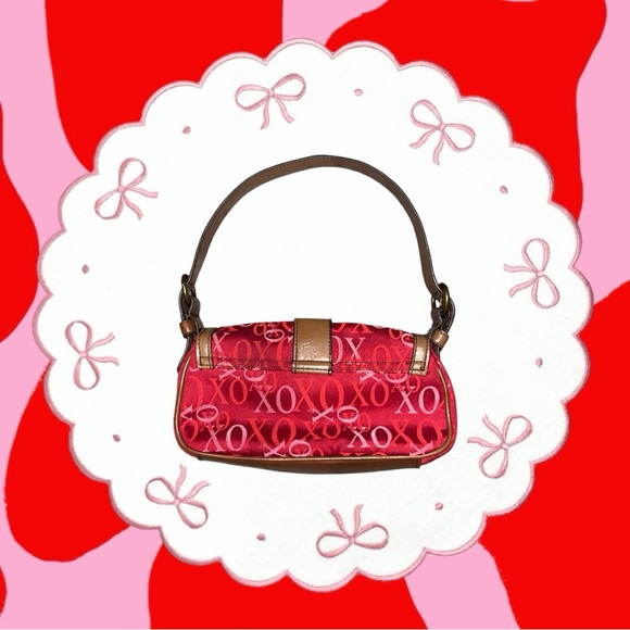 2000s xoxo purse 💋 - Picture 5 of 10